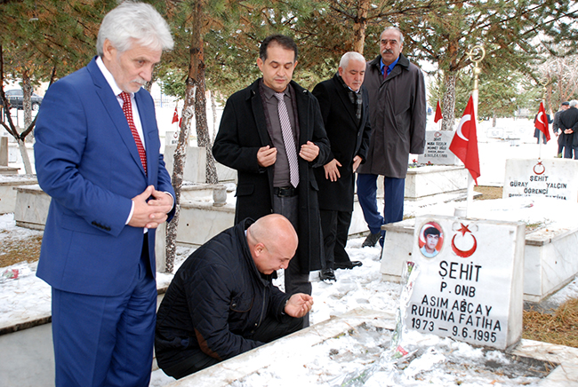 istanbul’da-yasayan-kars-sevdalisi-isadamlari-kars’ta-temaslarda-bulundu-(4).jpg