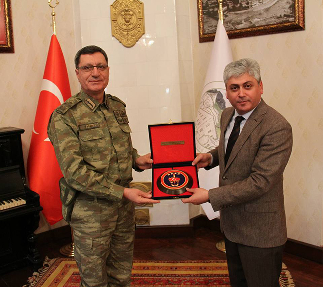 jandarma-genel-komutan-yardimcisi-korgeneral-yasar’dan,-vali-dogan’a-ziyaret-(1).jpg