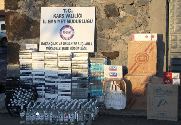 kacak-icki-ve-sigara-ele-gecirildi-(2).jpg