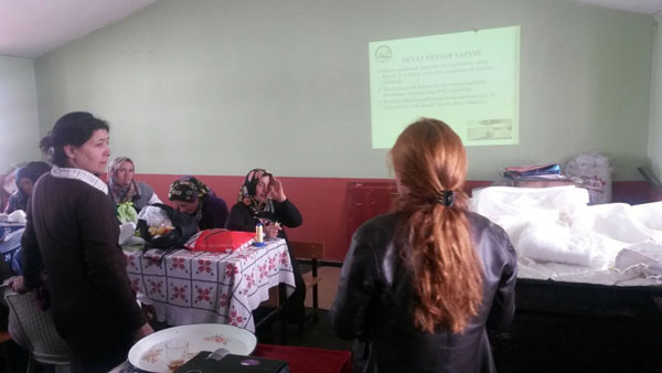 kadin-ciftci-egitimleri-basladi!-(3).jpg
