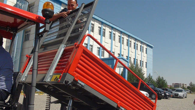 kafkas-universitesi-arac-filosunu-yerli-traktor-ile-guclendirdi-(3).jpg