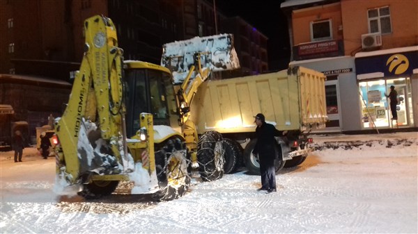 kagizman-belediyesi’nin-kar-temizleme-calismasi-(3).jpg