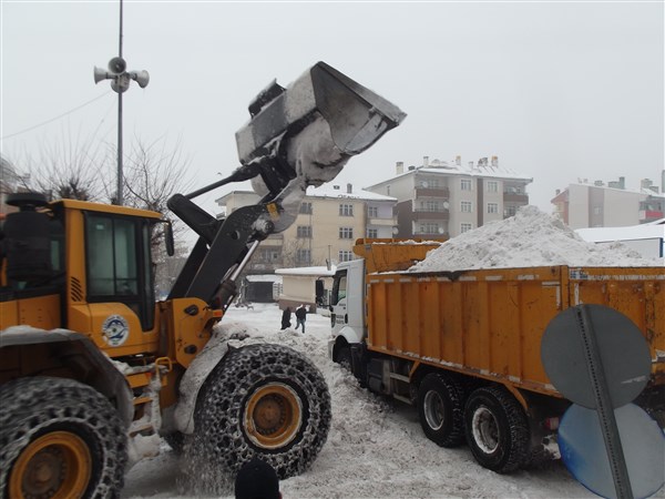 kagizman-belediyesinden-kar-mesaisi-(6).jpg