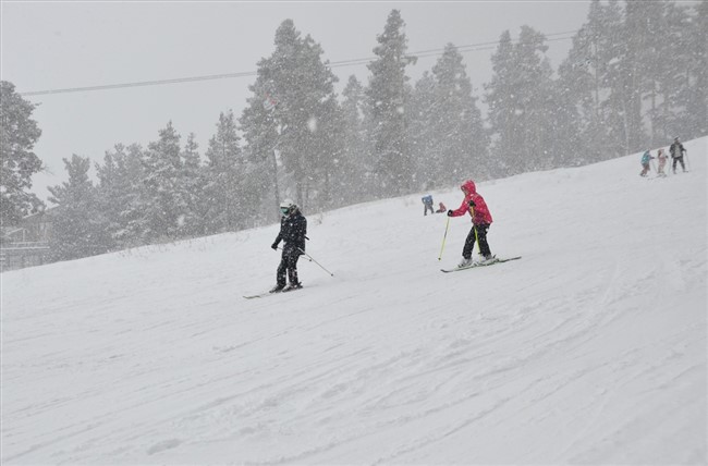 kar-yagisi-cibiltepedeki-turizmcilerin-yuzunu-guldurdu-(1).jpg