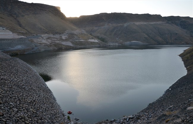 karakurt-baraji-ile-346-milyon-kilovatsaat-elektrik-uretilecek-(12).jpg