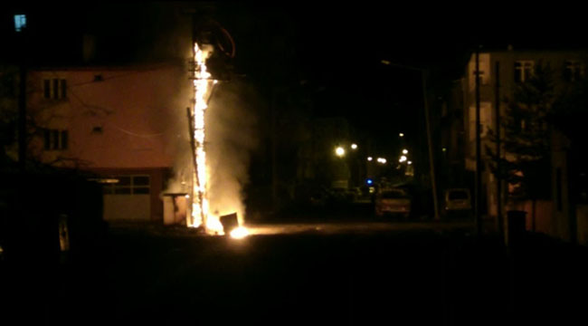kars’ta,-alev-alan-trafo-bomba-gibi-patladi--(1).jpg