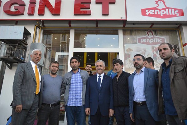 kars’ta,-esnaflardan-udh-bakani-ahmet-arslan’a-destek-(5).jpg
