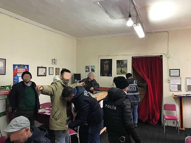 kars’ta,-yasadisi-bahis-3-operasyonu-yapildi-(4).jpg