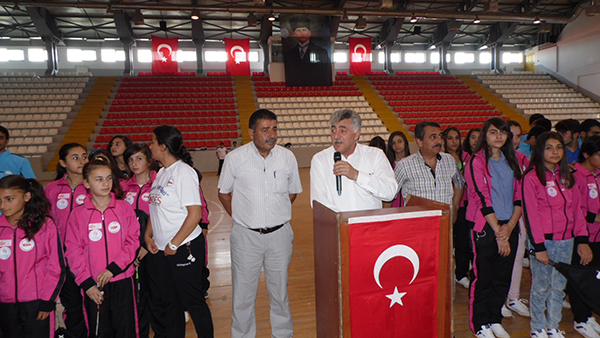 kars’ta-“umayin-sporculari”-hediye!-(8).jpg