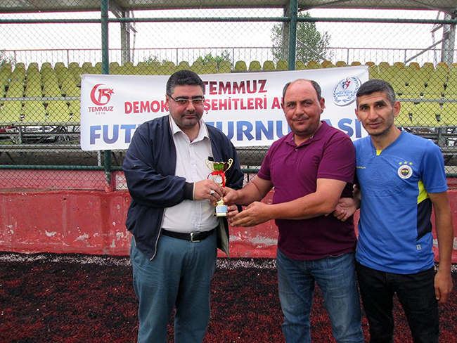 kars’ta-15-temmuz-4lu-futbol-turnuvasi-sona-erdi-(3).jpg