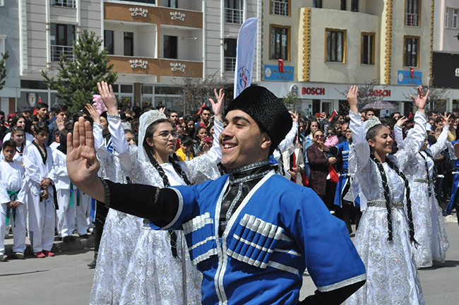 kars’ta-19-mayis-torenle-kutlandi-(9).jpg