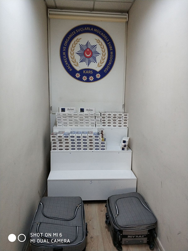 kars’ta-2-bin-780-paket-kacak-sigara-yakalandi-(3).jpg