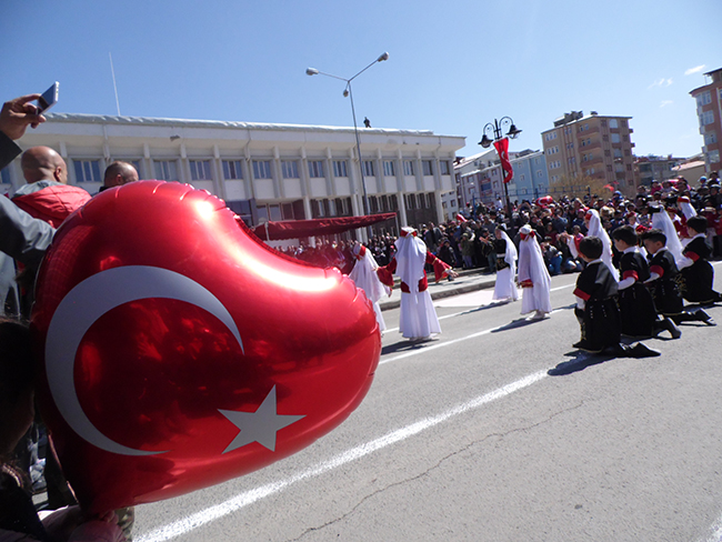 kars’ta-23-nisan-coskusu-(16).jpg