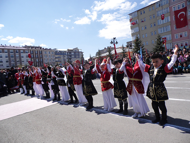 kars’ta-23-nisan-coskusu-(17).jpg