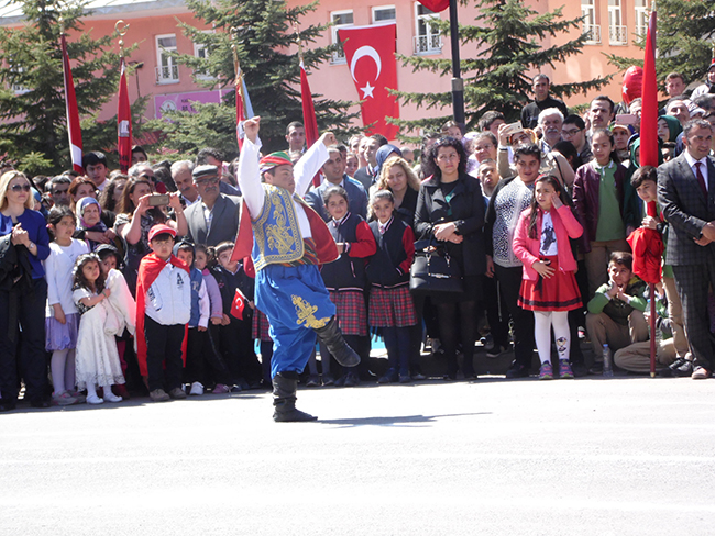 kars’ta-23-nisan-coskusu-(19).jpg