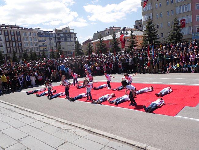 kars’ta-23-nisan-coskusu-(20).jpg