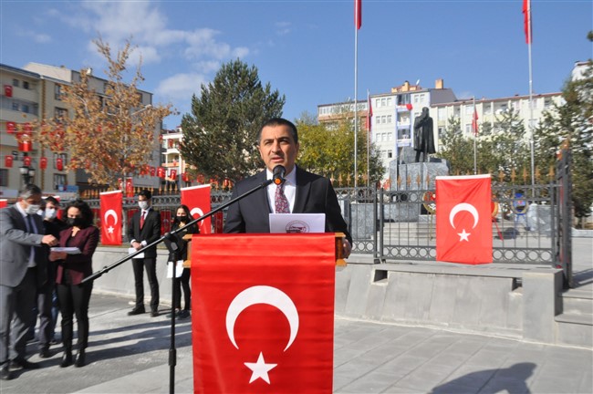 kars’ta-97-yillik-cumhuriyet-coskusu-(12).jpg
