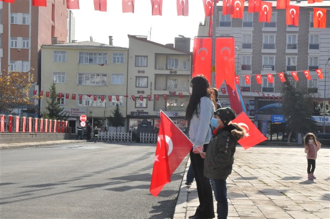 kars’ta-97-yillik-cumhuriyet-coskusu-(6).jpg