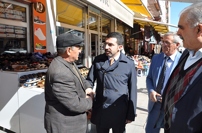 kars’ta-ak-parti-referandum-calismalarini-surduruyor!-(18).jpg