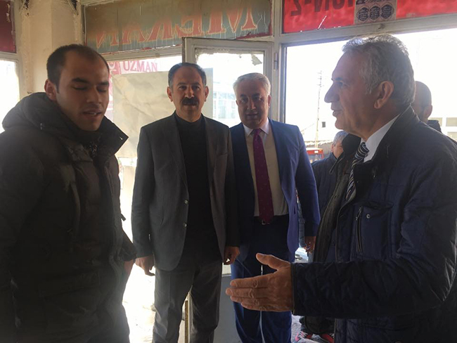 kars’ta-ak-parti-referandum-calismalarini-surduruyor!-(9).jpg