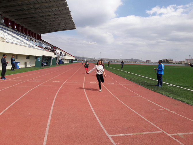 kars’ta-atletizm-yarismasi-yapildi-(4).jpg