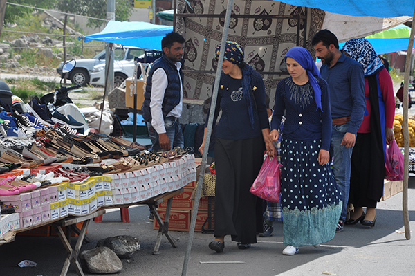 kars’ta-bayram-pazarina-ilgi-yok!-(3).jpg