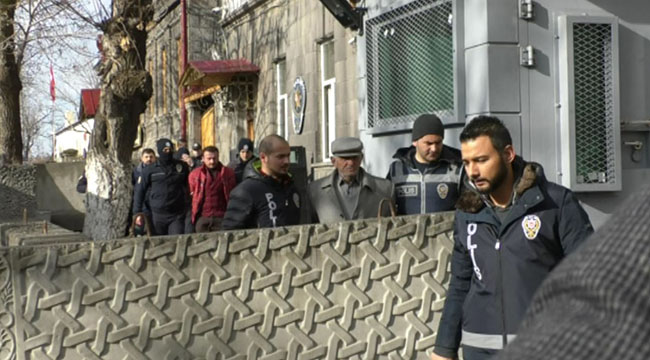 kars’ta-cinayet-zanlilari-adliyeye-sevk-edildi--(2).jpg