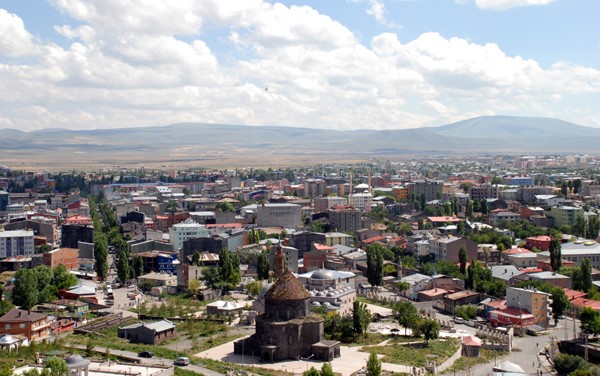 kars’ta-gezilip-gorulecek-baslica-turizm-alanlari-(6).jpg