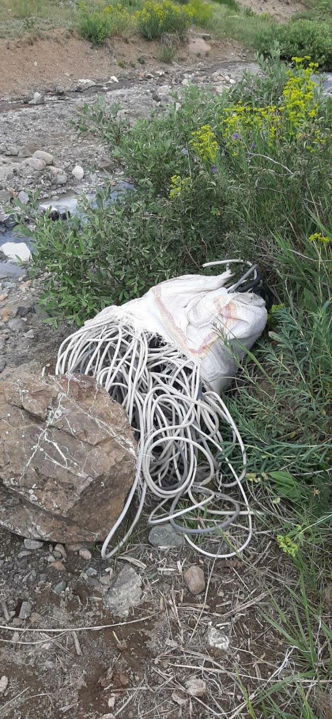 kars’ta-kablo-hirsizlari-sucustu-yakalandi!-(2).jpg
