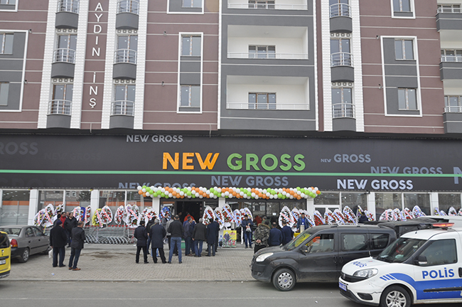 kars’ta-new-gross-alisveris-merkezi-acildi-(1).jpg