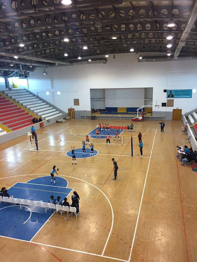 kars’ta-okullar-arasi-voleybol-turnuvasi-basladi--(2).jpg