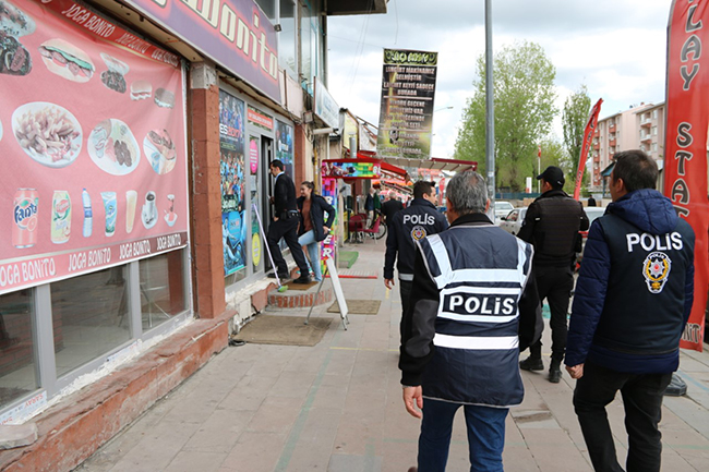 kars’ta-polis-uygulamalarina-devam-ediyor-(3).jpg