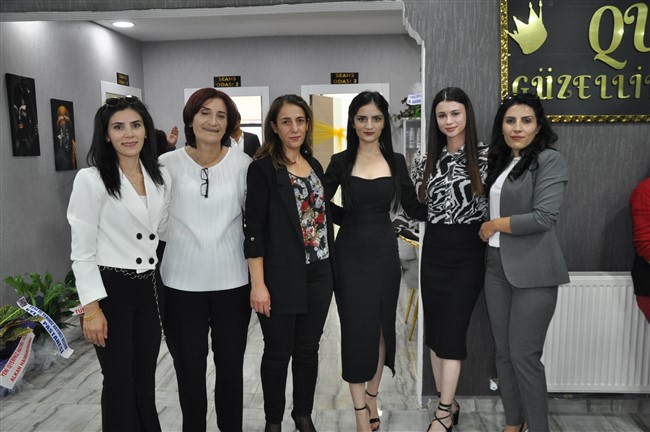 kars’ta-queen-guzellik-merkezi-acildi-(12).jpg