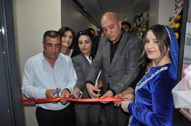 kars’ta-queen-guzellik-merkezi-acildi-(2).jpg