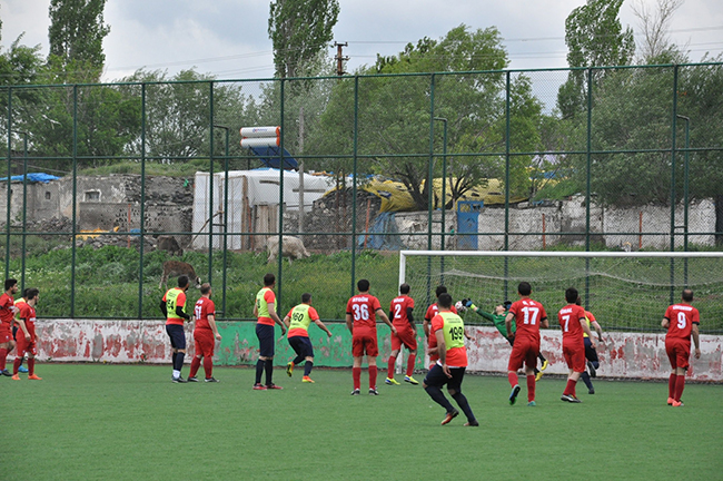 kars’ta-sampiyon-esnaf-spor-oldu--(2).jpg