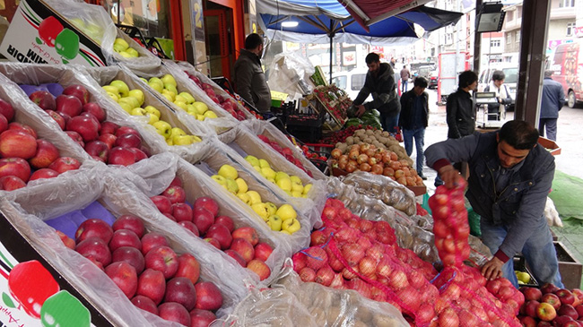 kars’ta-sebze-ve-meyve-fiyatlari-dustu--(6).jpg