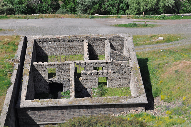 kars’ta-tarihi-tabyalarin-durumu-icler-acisi--(5).jpg
