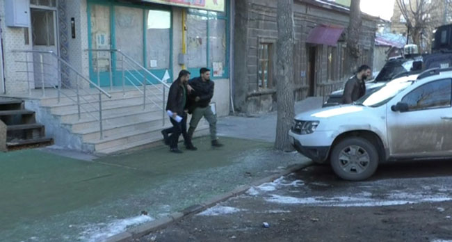kars’ta-teror-operasyonu-1-gozalti--(2).jpg