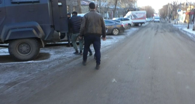 kars’ta-teror-operasyonu-1-gozalti--(3).jpg
