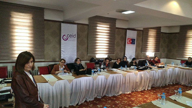 kars’ta-toplumsal-cinsiyete-duyarli-hak-temelli-izleme-egitimi-duzenlendi-(1).jpg
