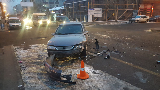 kars’ta-trafik-kazasi-(2).jpg
