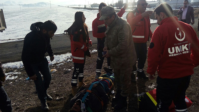 kars’ta-trafik-kazasi-3-yarali-(5).jpg