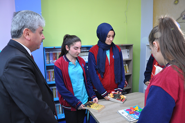 kars’ta-z-kutuphanenin-acilisi-yapildi--(3).jpg