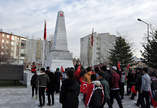 kars,-57.-alay-sehitleri-icin-yurudu-(9).jpg