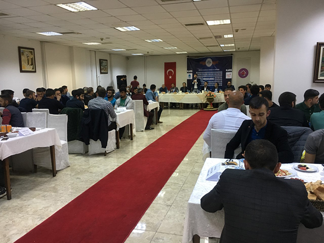 kars-ak-genclik-vefa-iftarinda-bulustu-(3).jpg