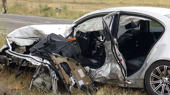 kars-ani-yolunda-trafik-kazasi-1-olu,-4-yarali-(3).jpg