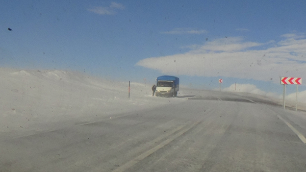 kars-ardahan-gole-karayoluna-dikkat!-(1).jpg
