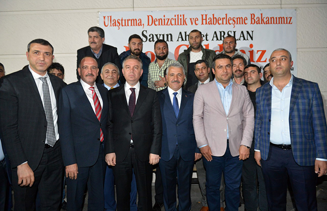 kars-ardahan-igdir-dernekler-federasyonu-bakan-arslan’i-hemsehrileriyle-golbasi’nda-bulusturdu-(6).jpg