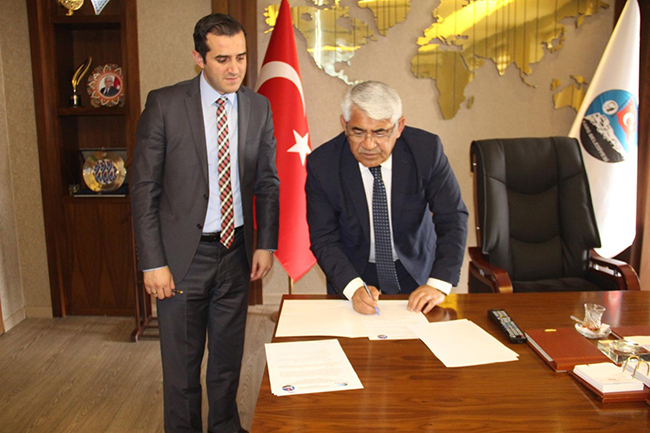 kars-belediye-baskanligi-ve-kosgeb-il-mudurlugu-arasinda-protokol-imzalandi-(2)-001.jpg