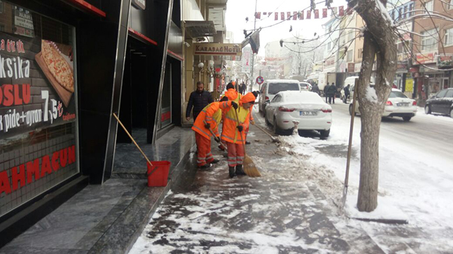 kars-belediyesi-mesaiye-basladi!-(3).jpg